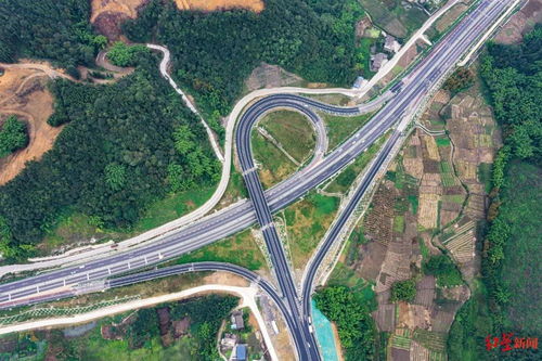 峨眉南山收費(fèi)站11月24日開通，助力峨漢高速公路試運(yùn)行與旅游發(fā)展